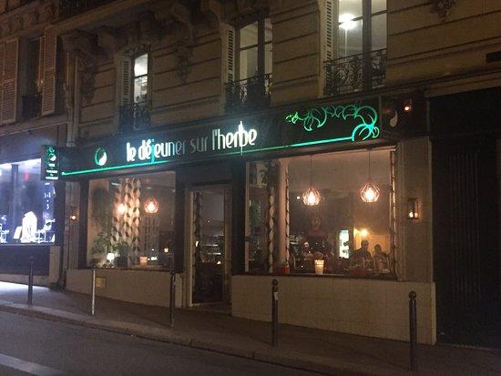 Le Dejeuner Sur l'Herbe